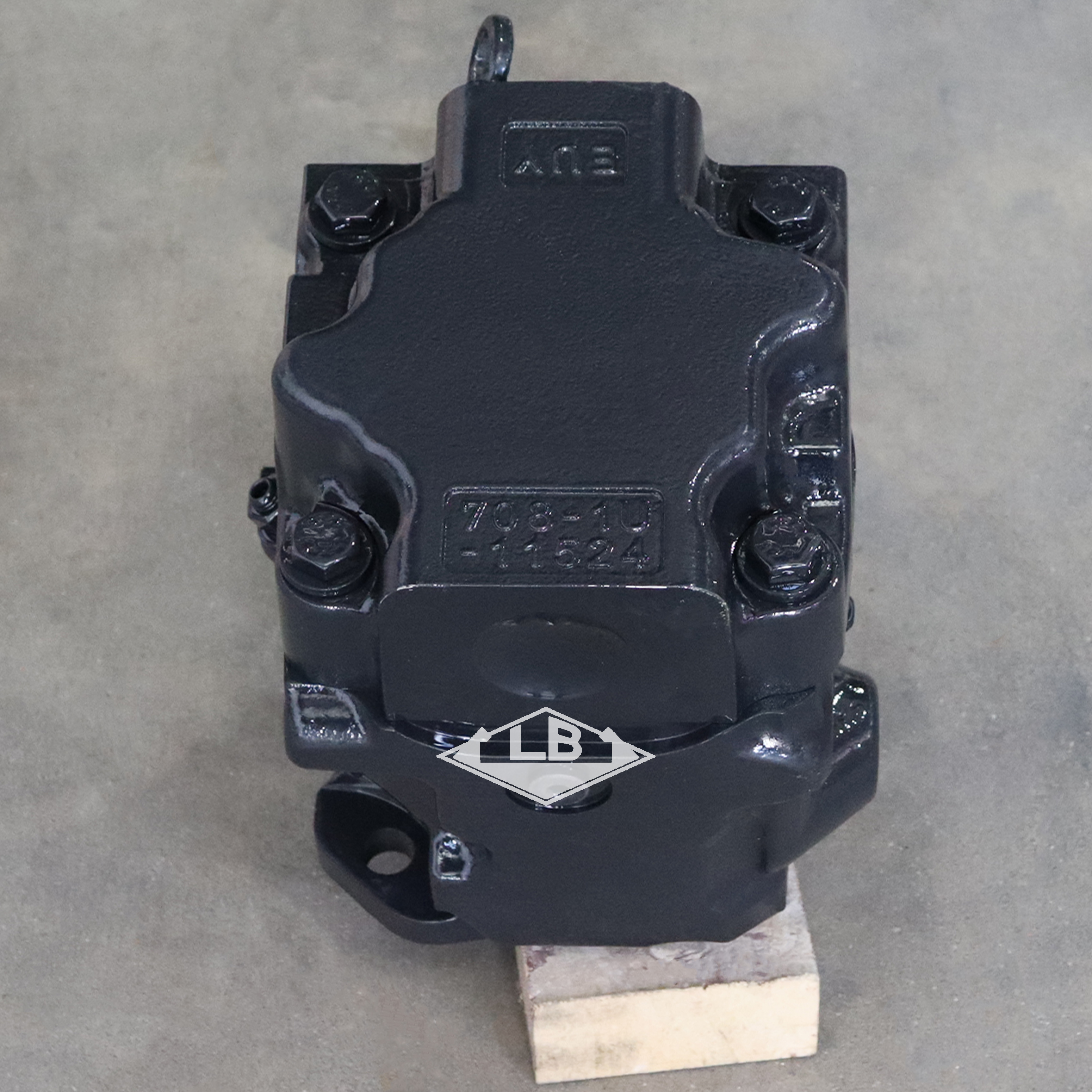 WB93,WB97液压泵(2) WB93,WB97液压泵(2)