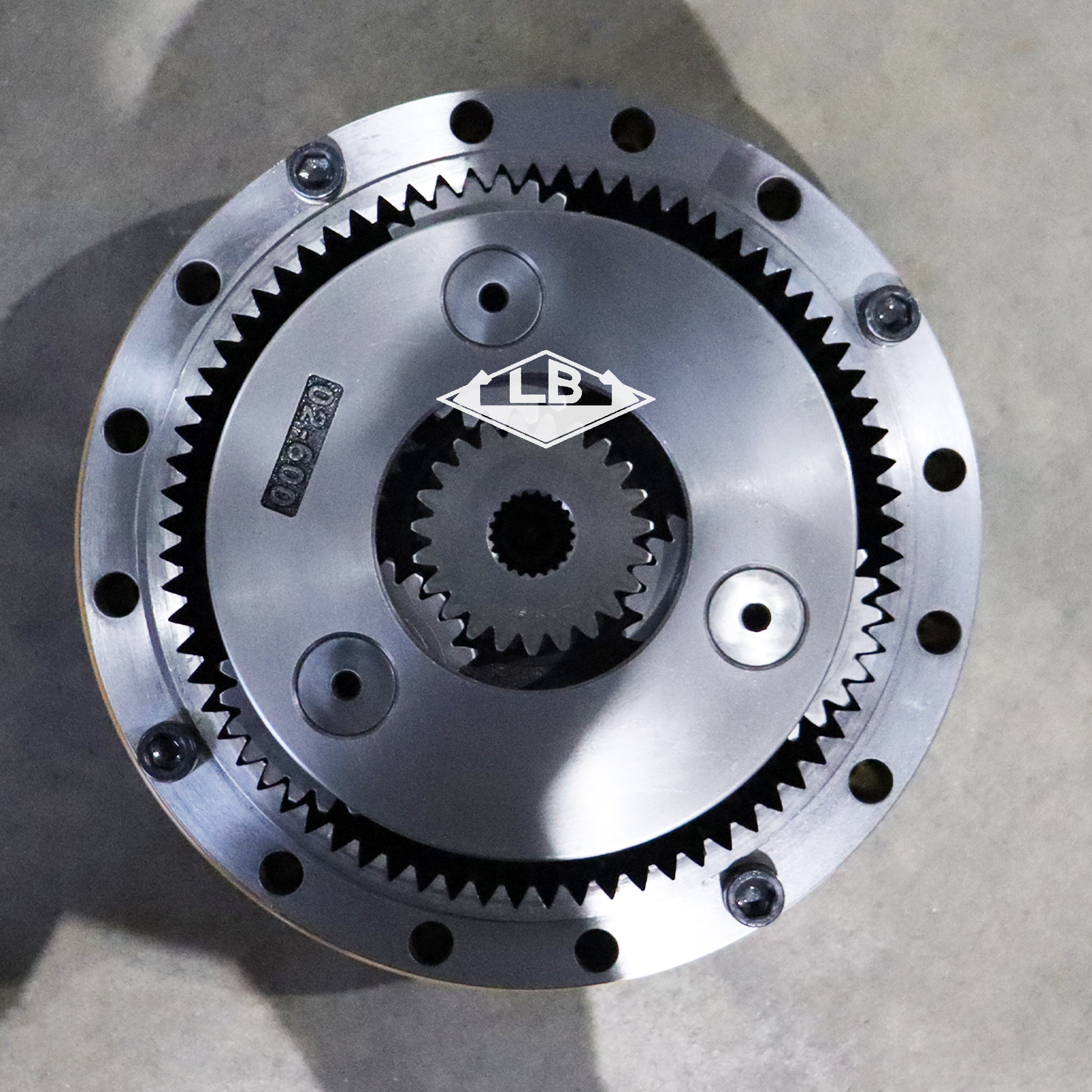 E320B 回转牙箱(2) E320B (2)