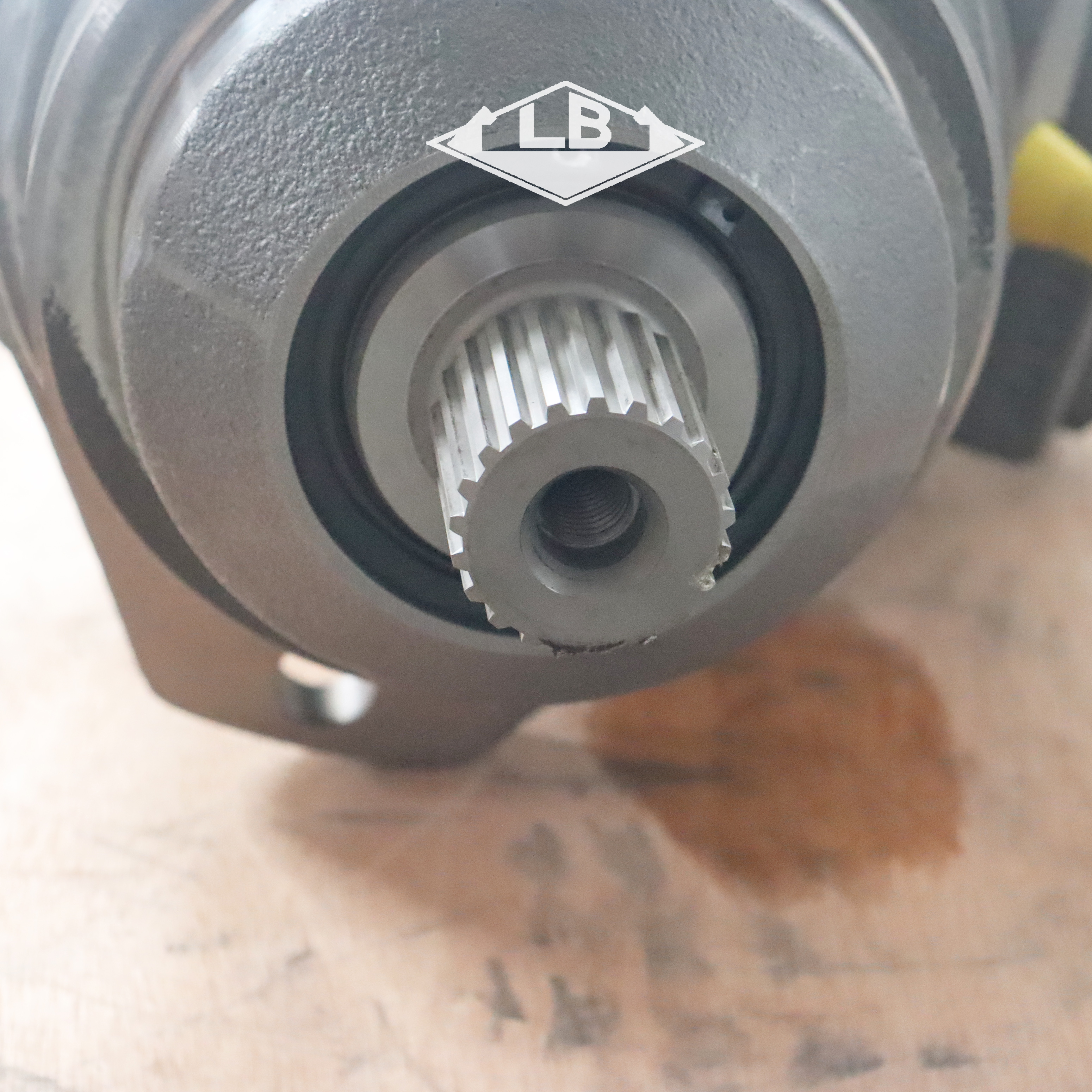 EC460 EC480 MOTOR DE VIA VOE14569653 VOE14508165 PARA ESCAVAÇÃO VOLVO