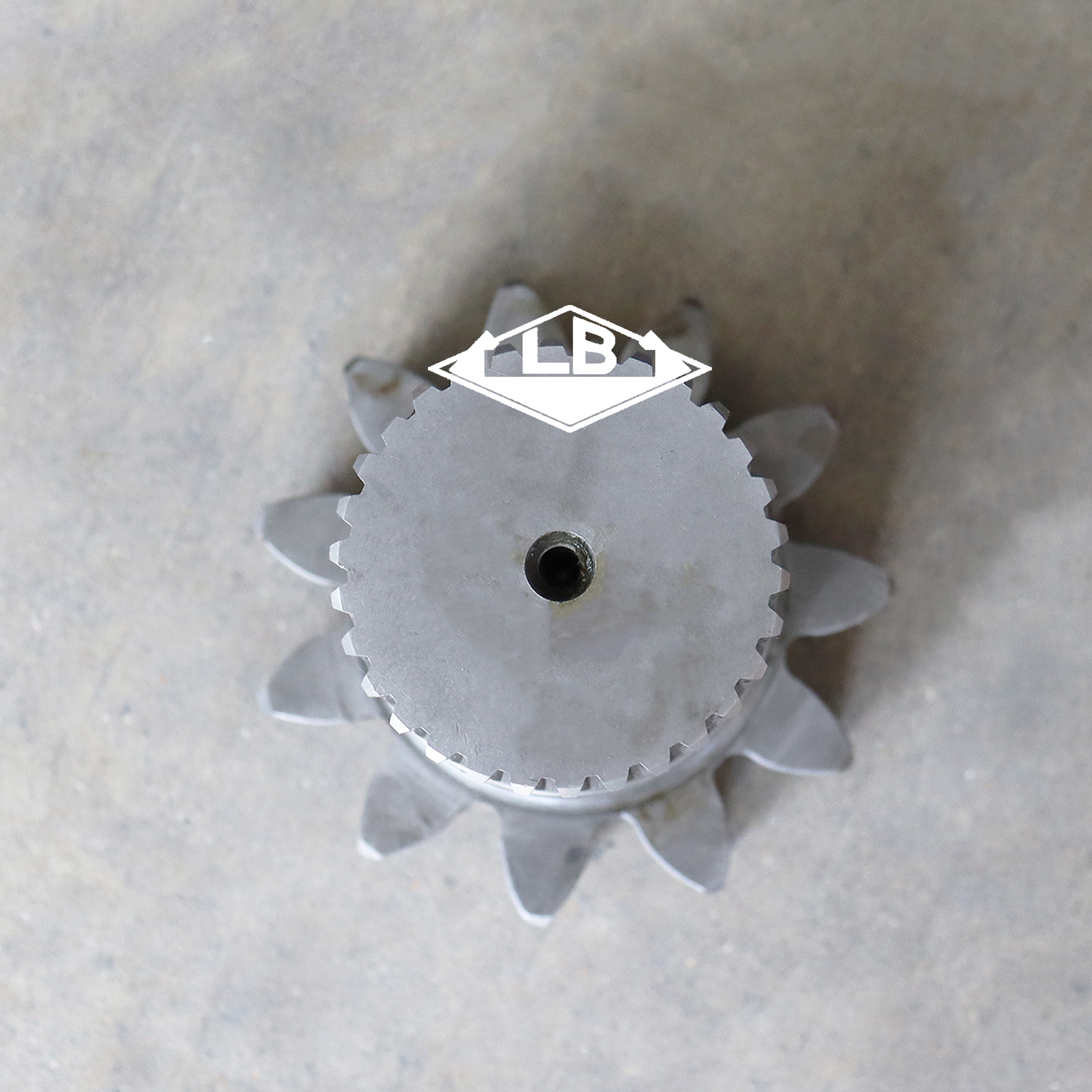 Sk250-8 sk230-6 sk485-8 eixo de balanço LQ32W01038P1 Pinhão de balanço Kobelco escavador de peças de escavadeiras
