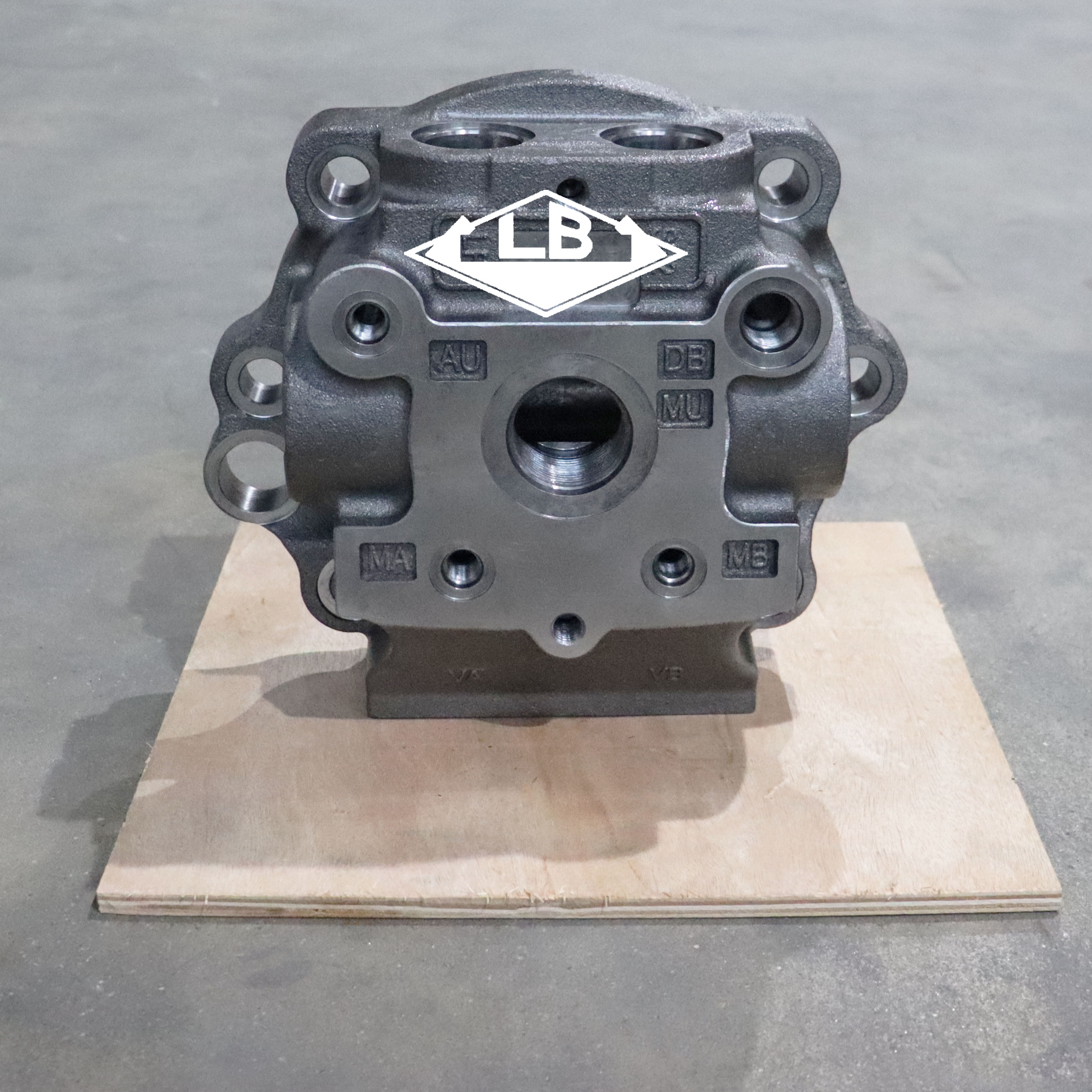 R210-9 R220-9 Tampa do motor de balanço 39q6-11280 39q6-11281 Válvula de carcaça do motor de balanço Aplicar para a escavadeira de Hyundai